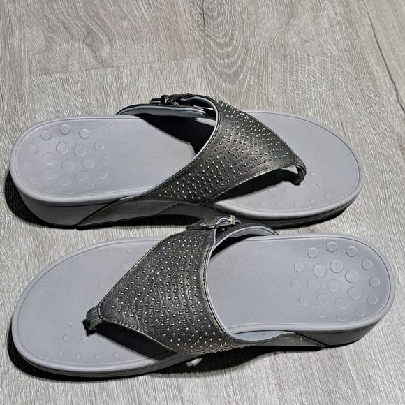 Vionic Capitola With Studs Platform Sandal Flip-flops Size 10 Pewter Gray - Picture 14 of 14